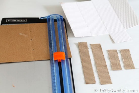 How-to-make-a-hinged-frame-Christmas-Tree--stand-wrapper