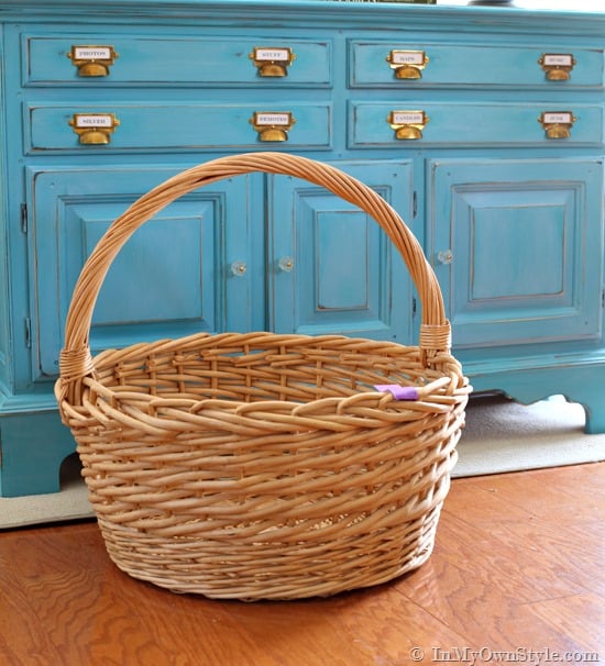 How-to-make-a-Christmas-tree-stand-cover-out-of-a-basket