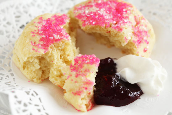 Idiot proof scones with jam and whipped cream