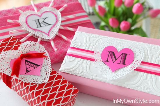 Valentine-Gift-Wrapping-Ideas-with-Free-Printable-Valentines