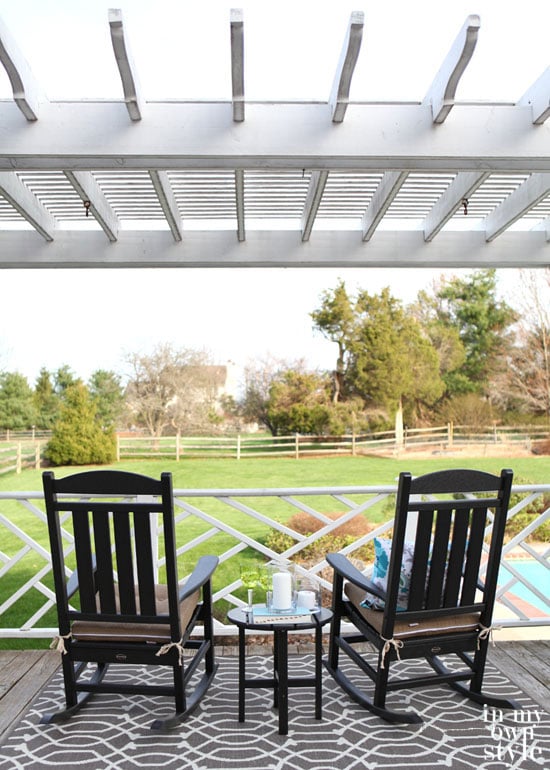 Polywood-Outdoor-Furniture-made-from-milk-cartons