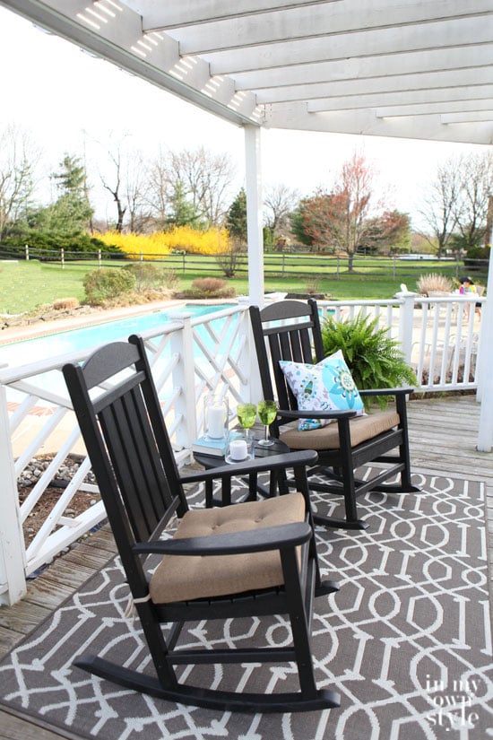 Polywood-Outdoor-Furniture-made-from-milk-cartons