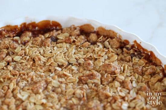 Just out of the oven Old-Fashioned Apple CrispTips-for-slicing-apples-for-apple-crisp recipe