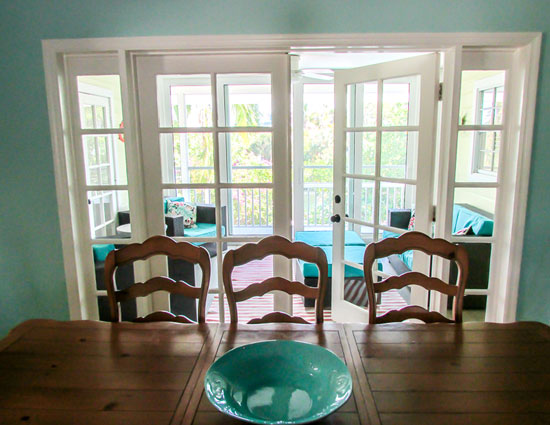 AM-Dining-Area