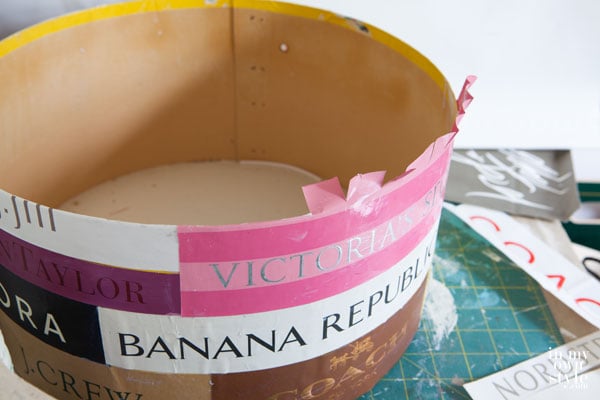 Tips-of-attaching-paper-to-boxes-with-decoupage