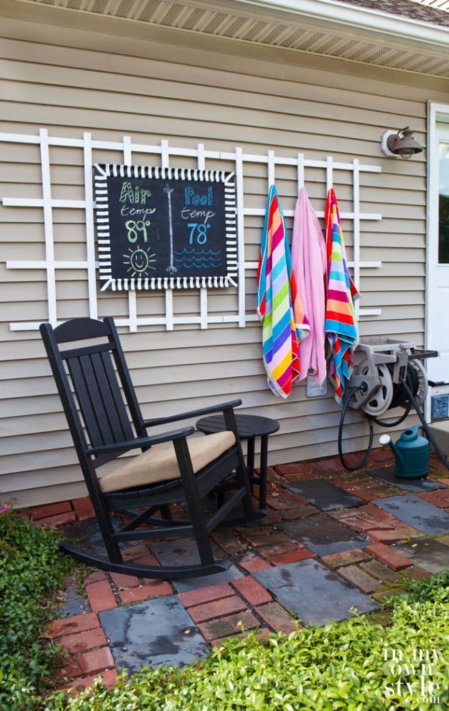 How-to-create-an-outdoor-organizing-with-a-store-bought-trellis