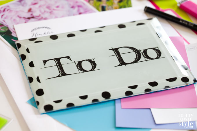 To-Do-glass-paperweight-tutorial