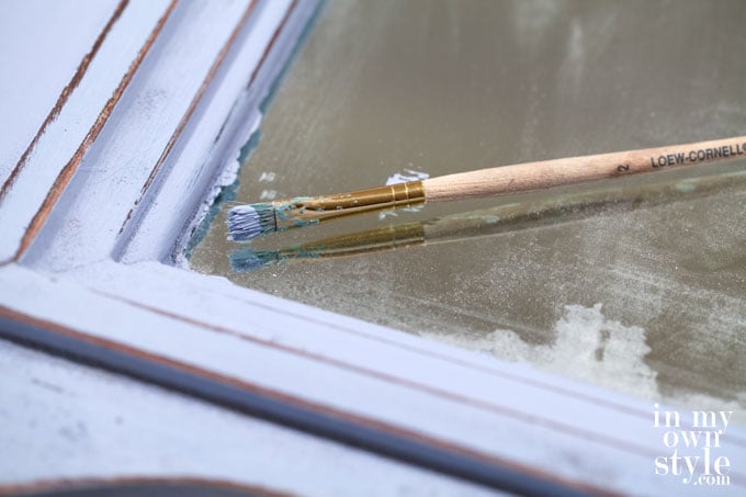 Furniture-painting-tips-for-painting-a-mirror-frame