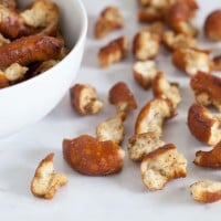 Make-these-garlic-pretzels-to-give-as-a-hostess-gift-or-just-to-munch-on