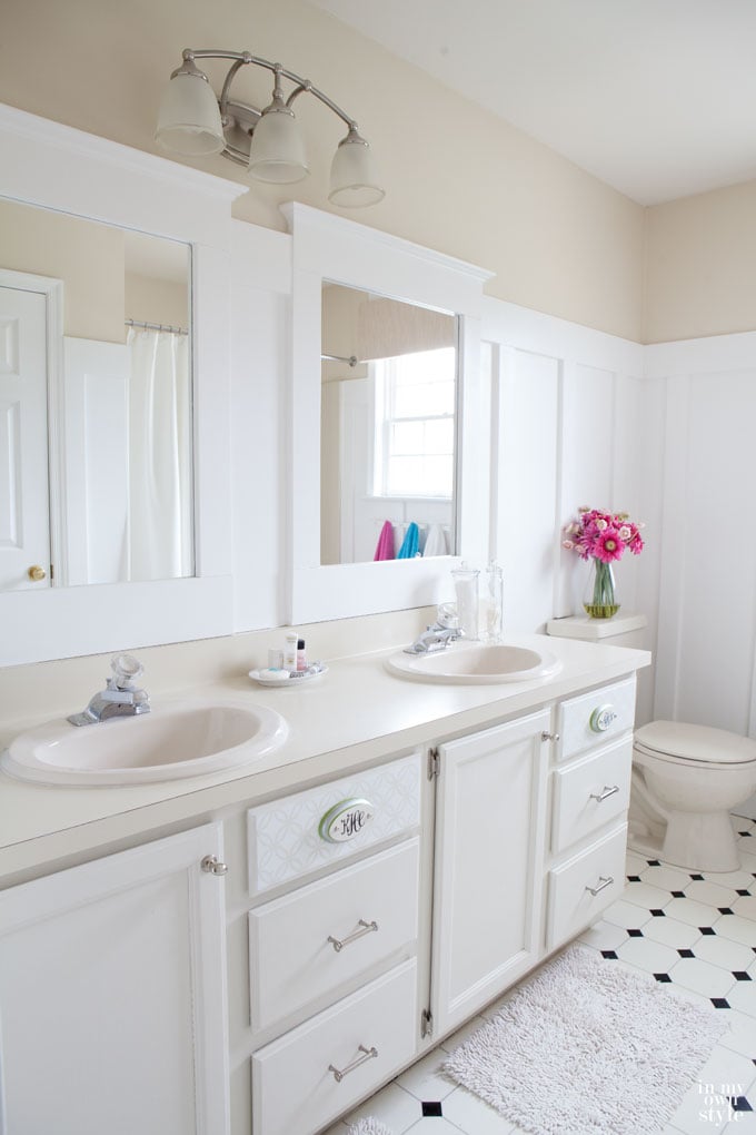 Neutral colored walls with color pops