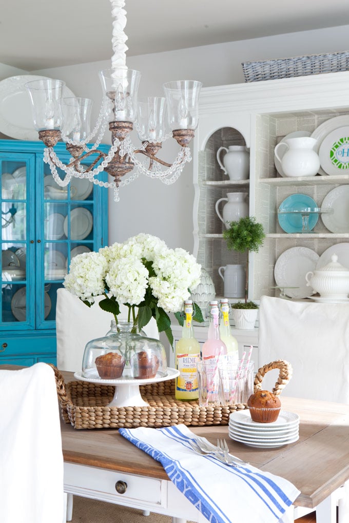 Chalk-painted-dining-room-chairs