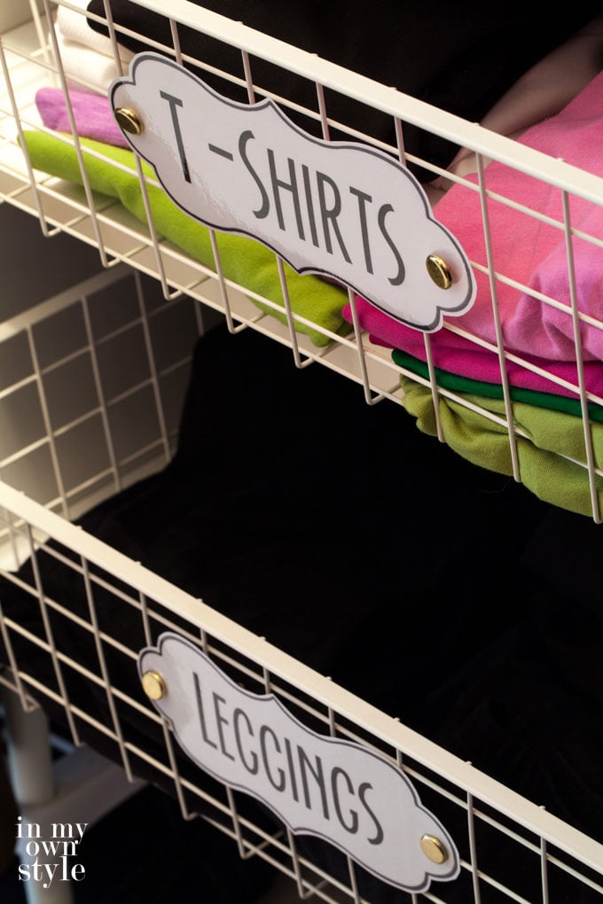 Clothes closet labeling system on a budget