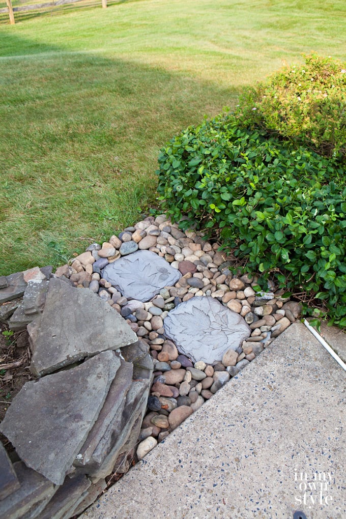 How-to-create-a-stepping-stone-walkway-without-cement-o