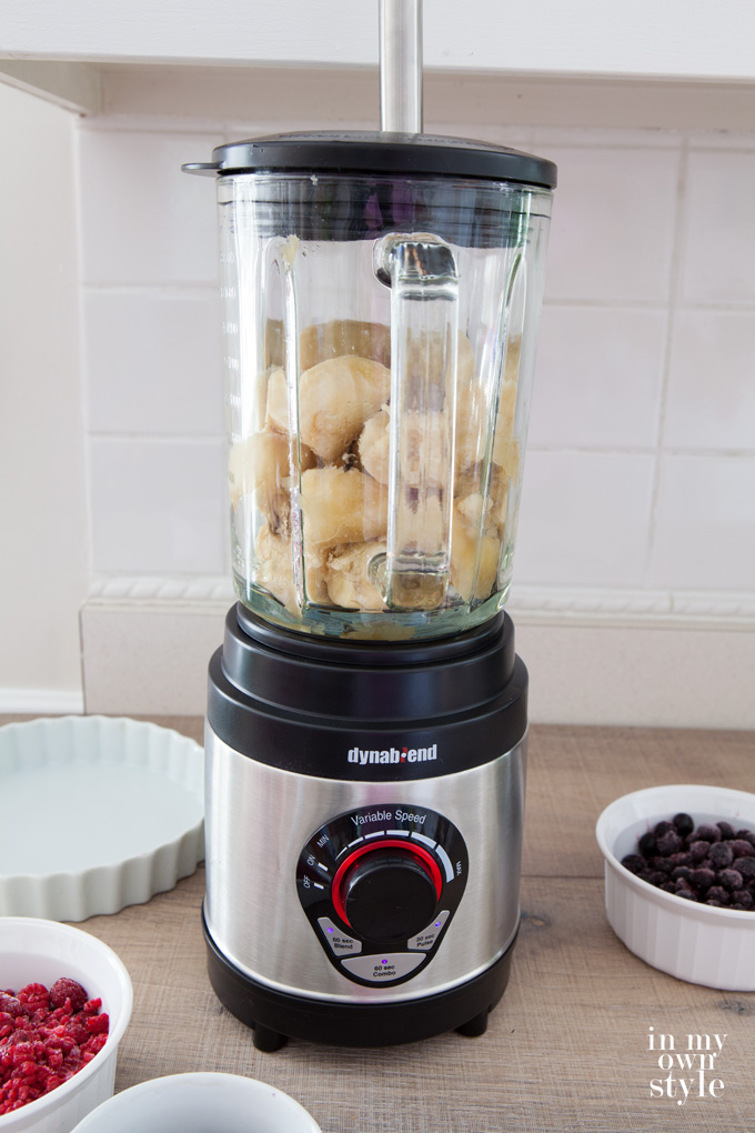 How to make a banana whip in a blender