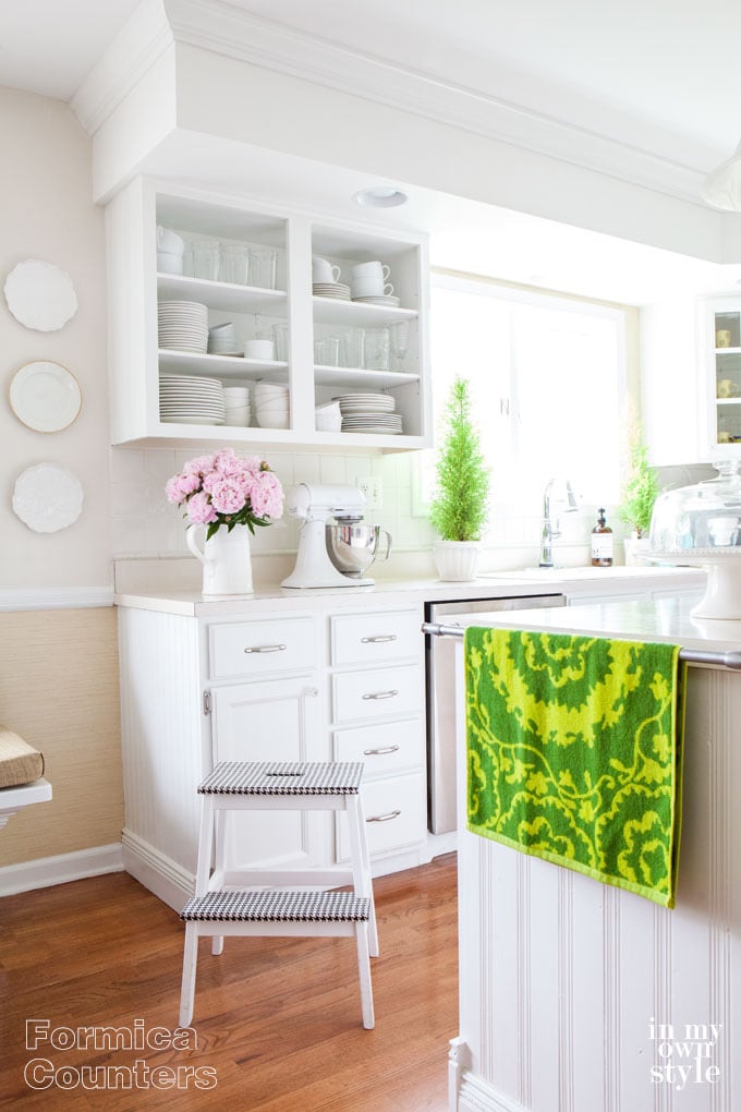 Budget decorating ideas for kitchen counter tops