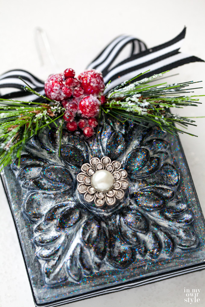 DIY Christmas tree ornament using an acanthus rosette