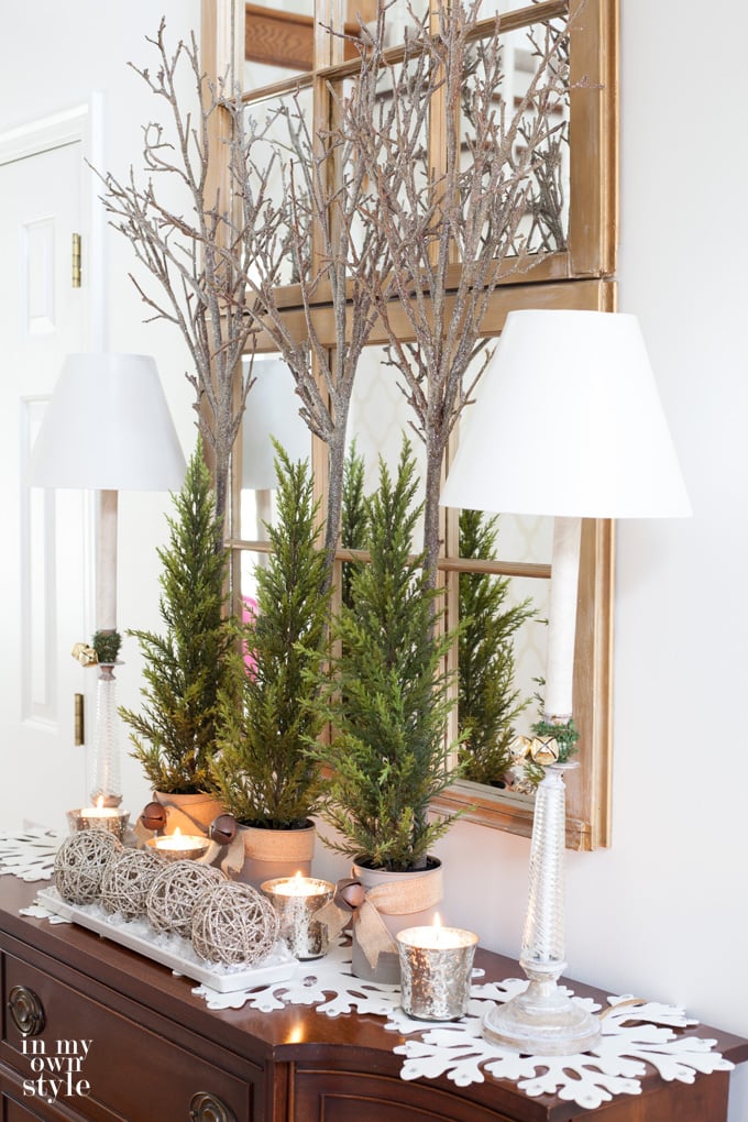 Christmas decorating ideas for foyers and entryways. Valspar Bistro White paint on walls. 