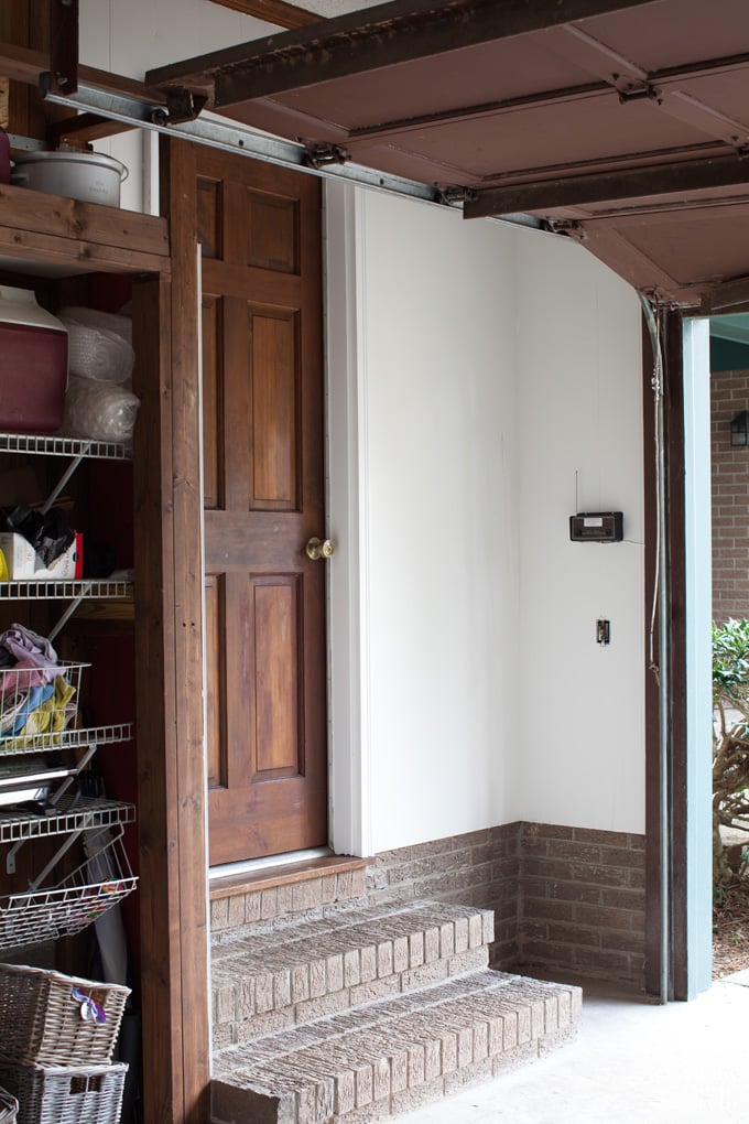 Find out what the best primer is o use when painting over dark 1970's wood paneling. InMyOwnStyle.com