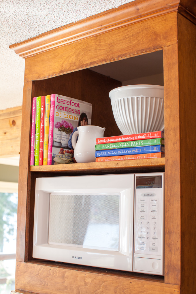 Easy kitchen decorating idea that can be done in 10 minutes