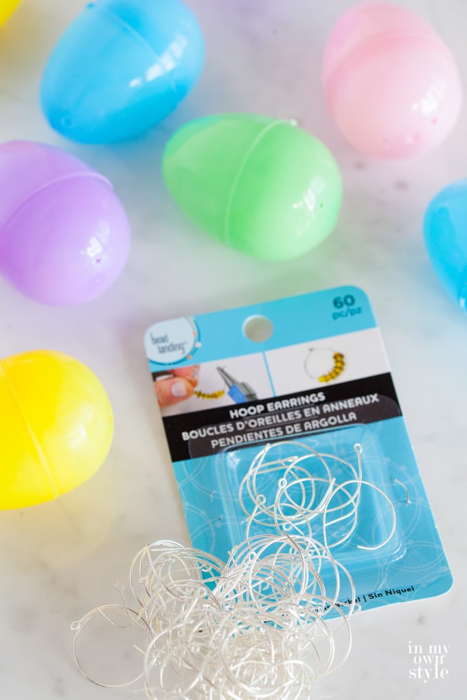 Plastic Easter Egg trimmed tablecloth tutorial
