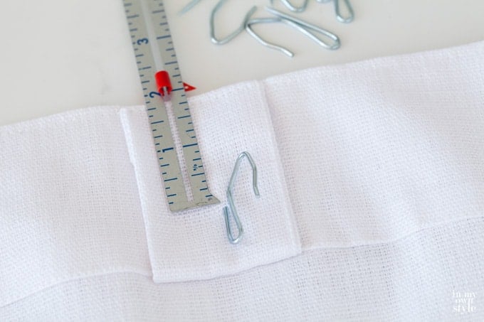 how to place drapery hooks on a drapes