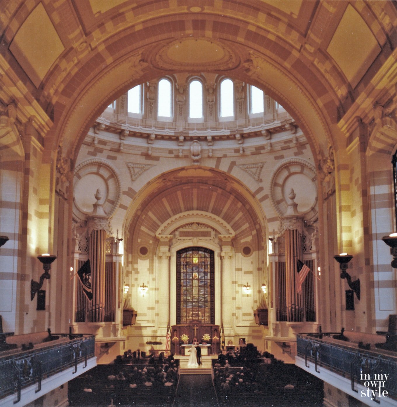 Wedding-in-Naval-Academy-Chapel