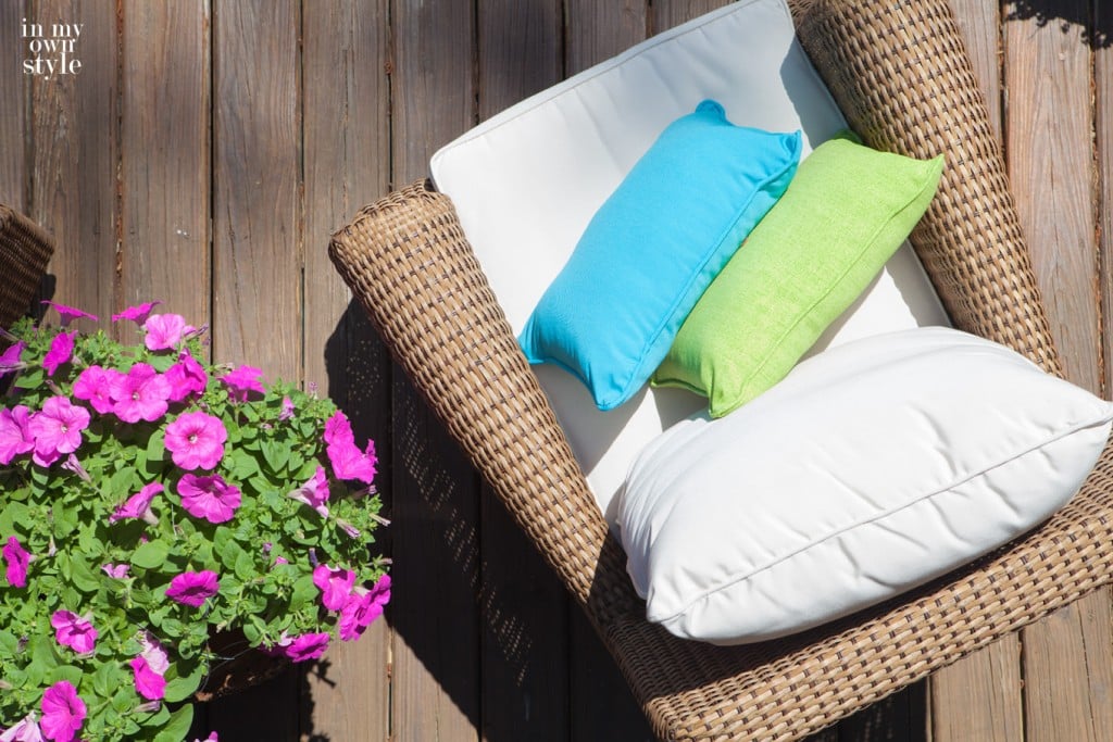 How to decorate a deck