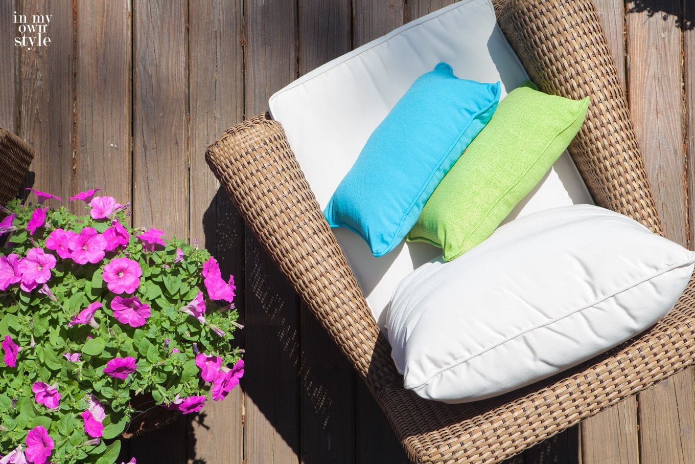 how-to-decorate-a-deck