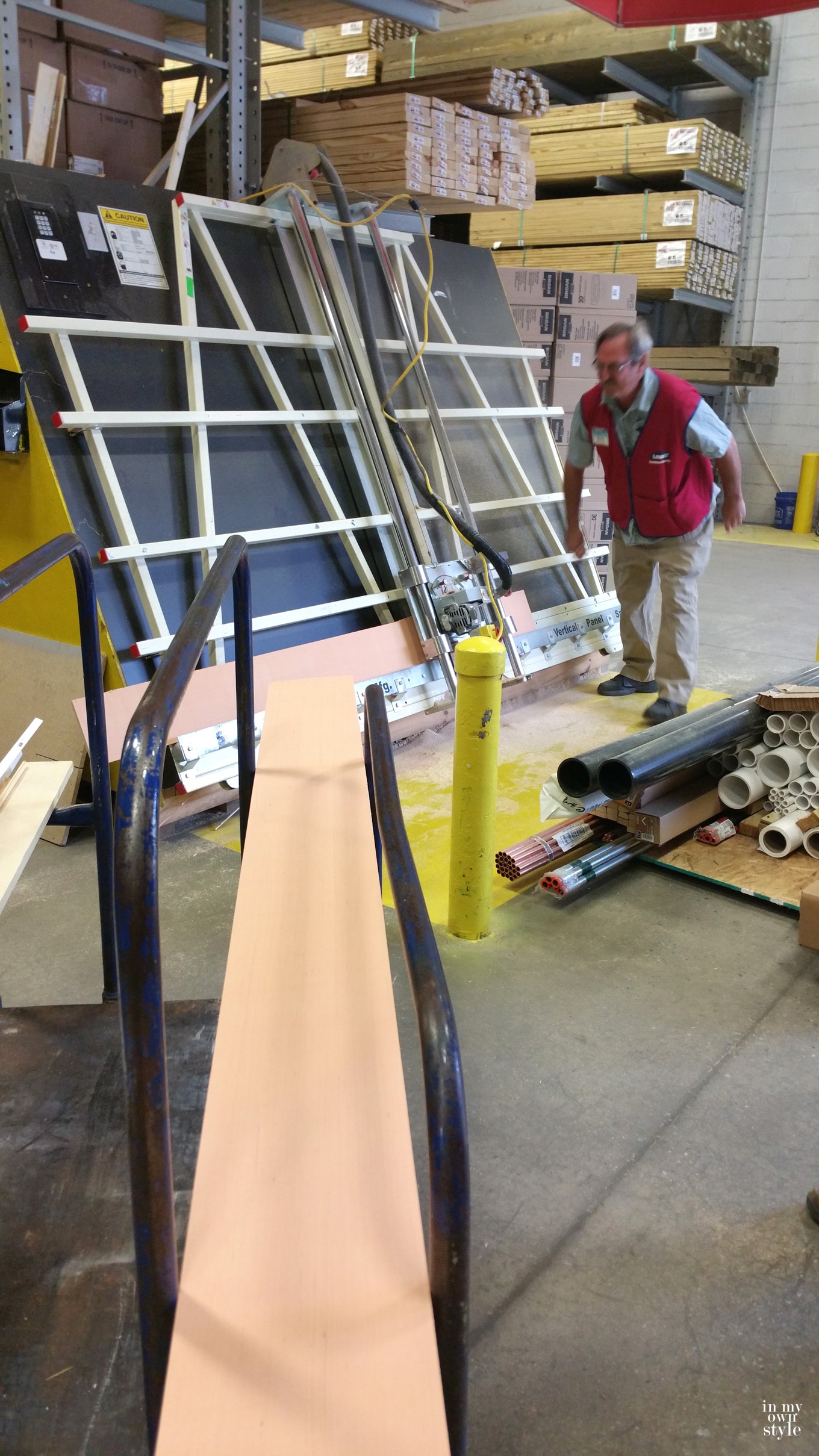 How to cut plywood to make shiplap planks for walls