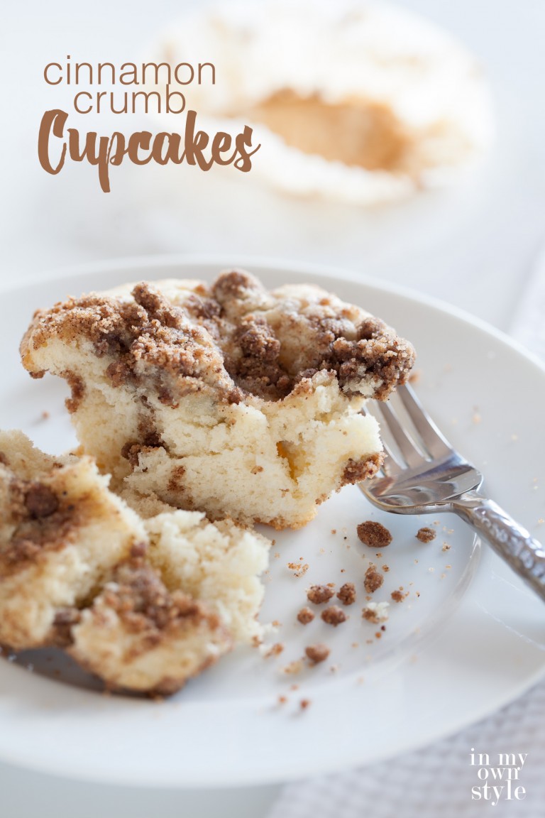 These cinnamon crumb cake cupcakes are perfect to make for breakfast or to make for your local bake sale. | In My Own Style