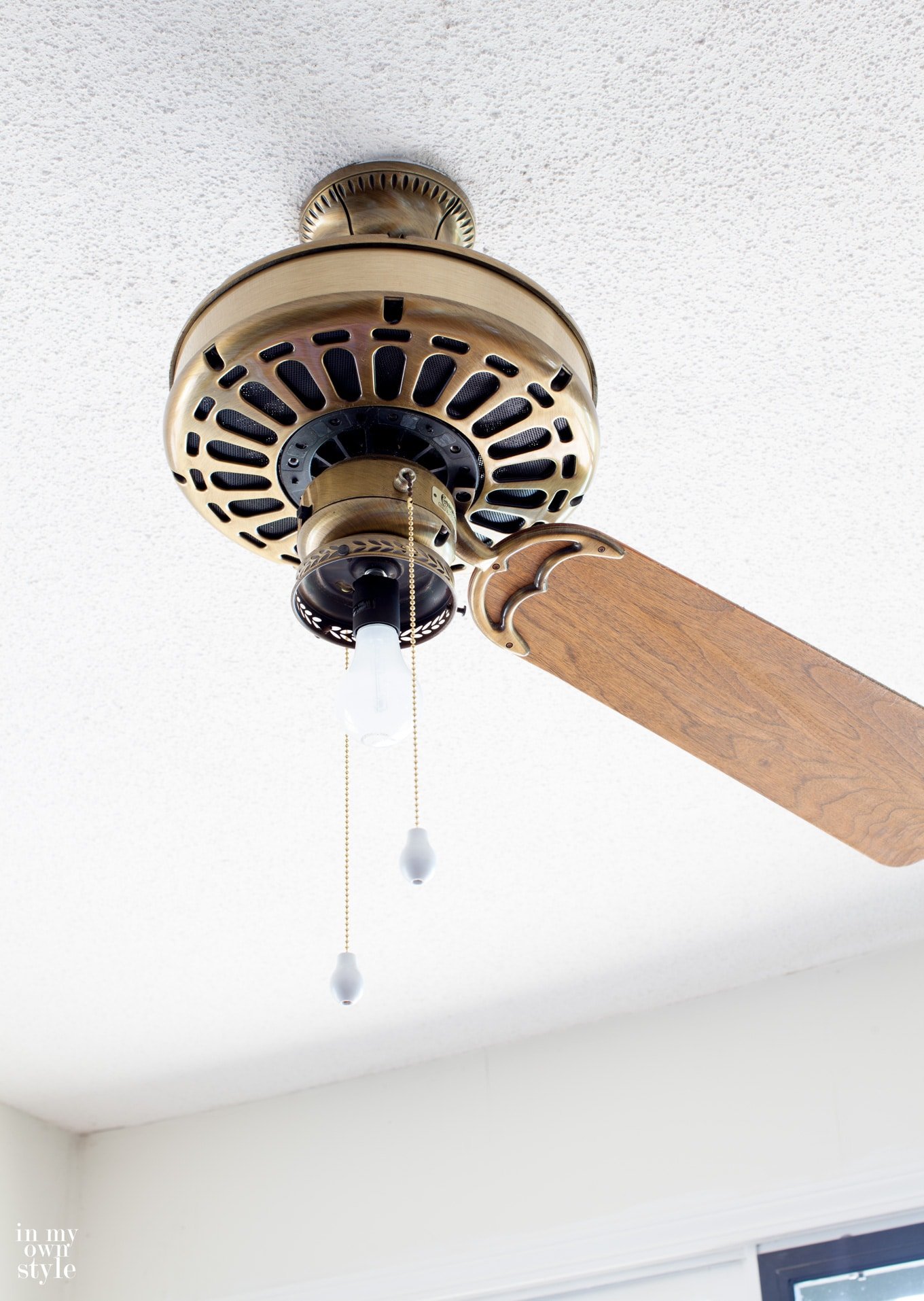 How to paint a ceiling fan
