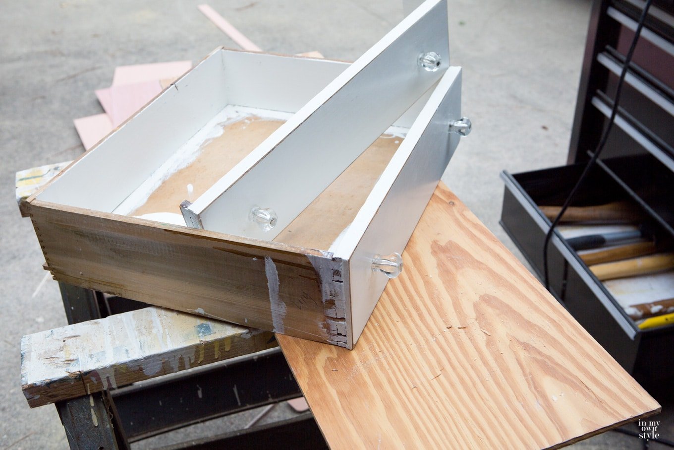 Cutting-drawers-for-a-sink-vanity