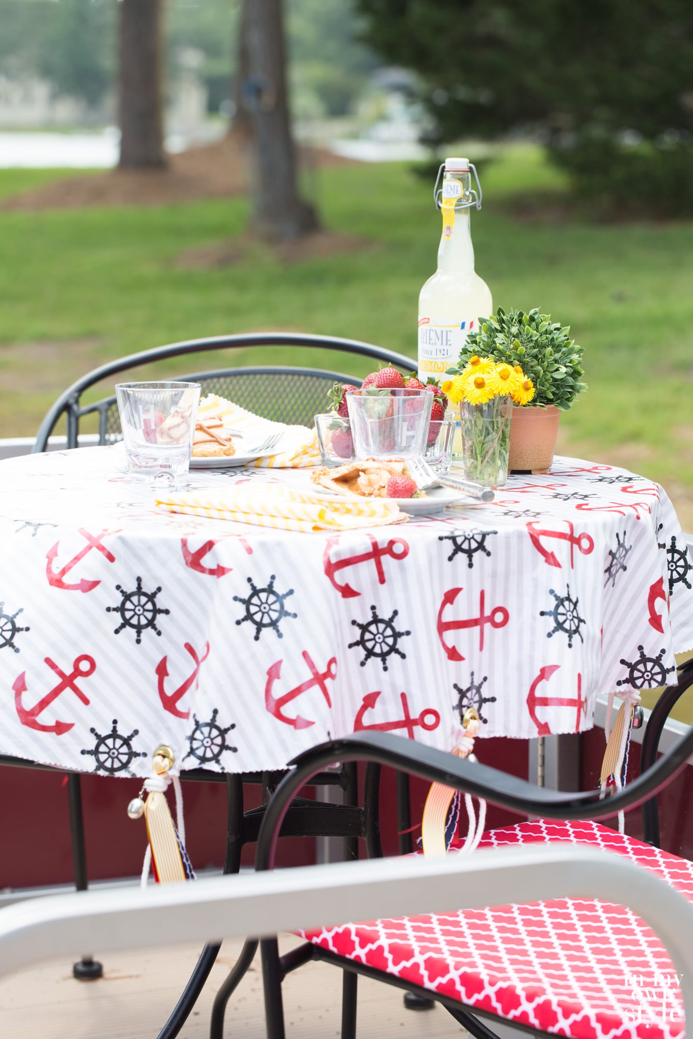 No-sew-outdoor-tablecloth