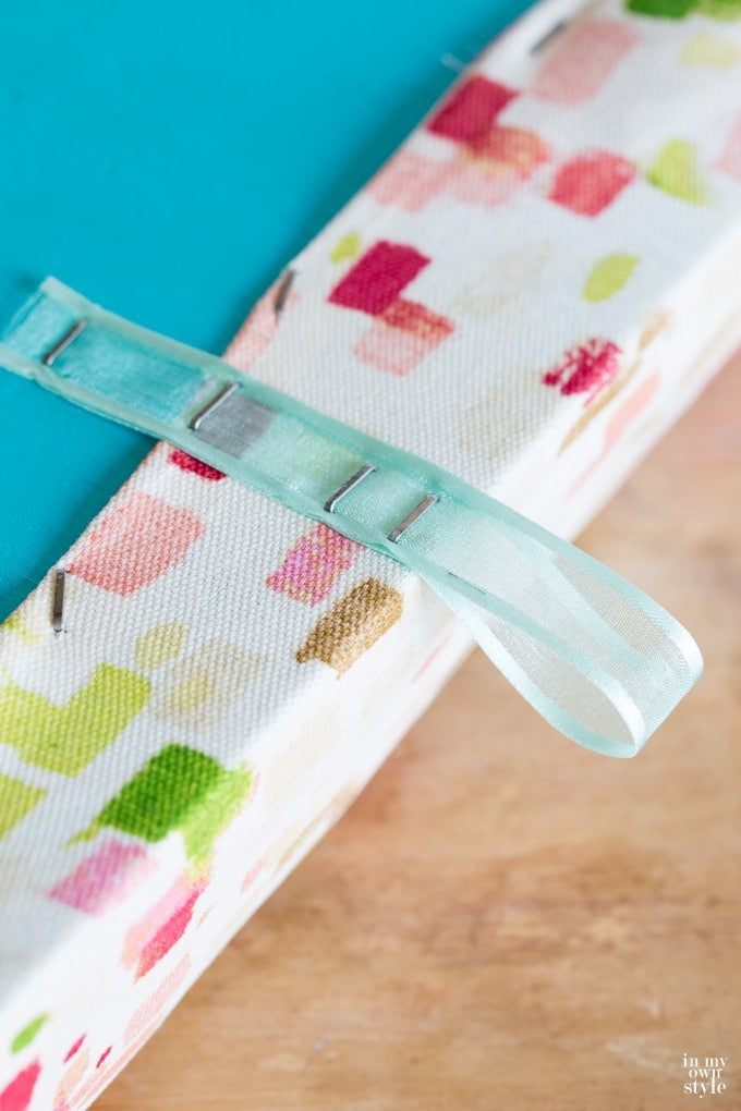 Removable cushion cover for a storage crate