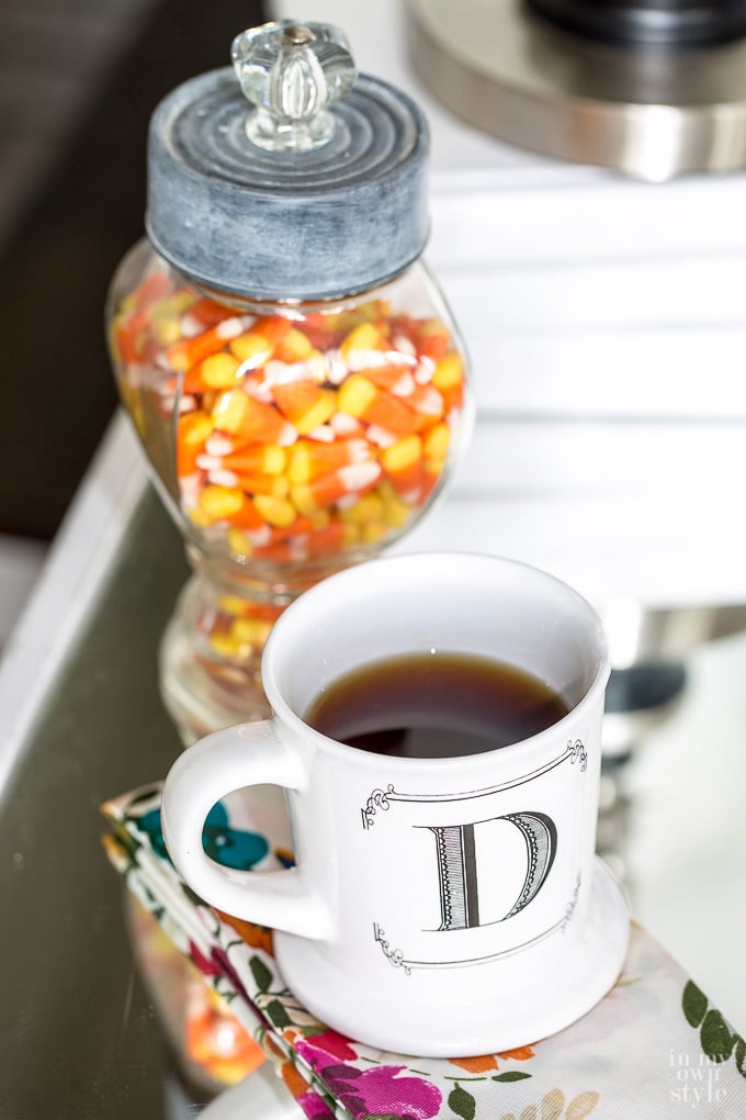 decorated-for-fall-table-top