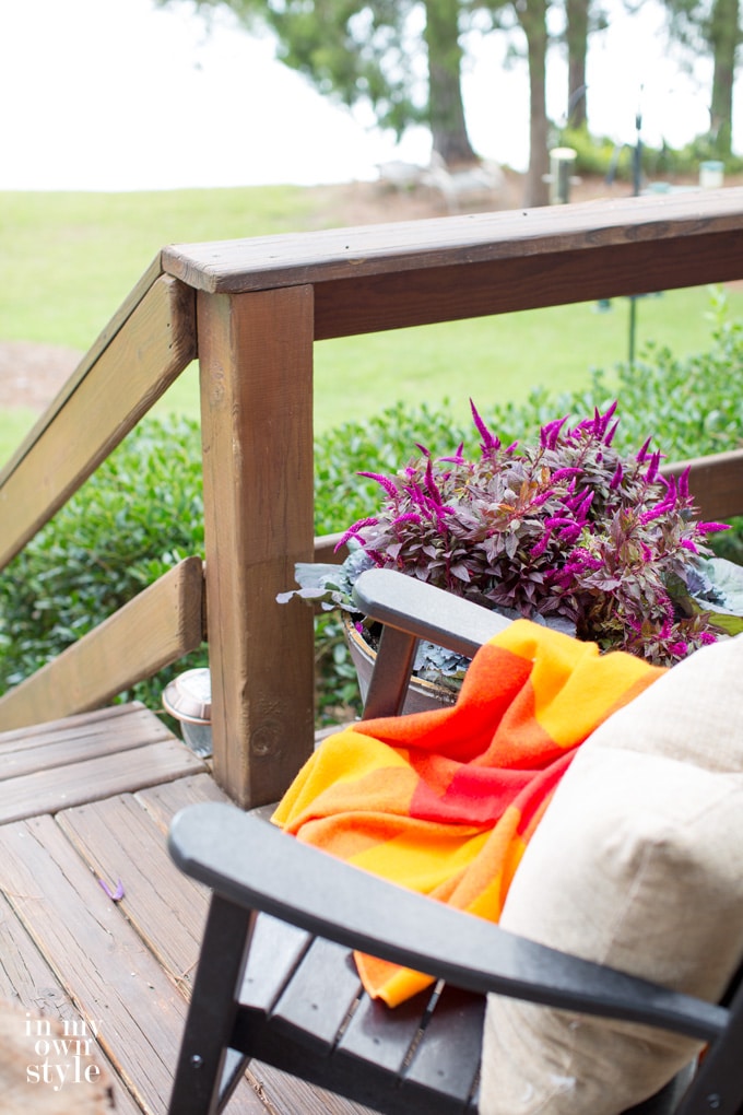 outdoor-deck-in-fall