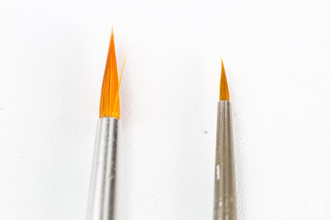 best brushes to use when painting with chalk paint on a chalkboard
