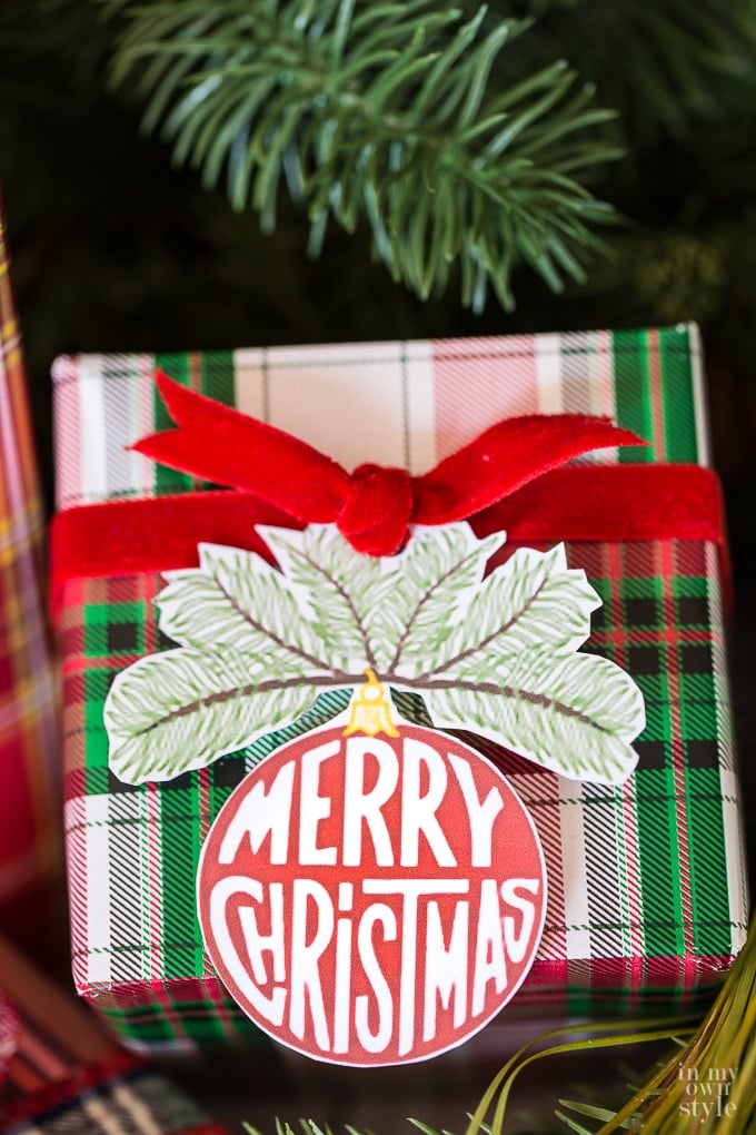 christmas-printable ornament-gift-tag