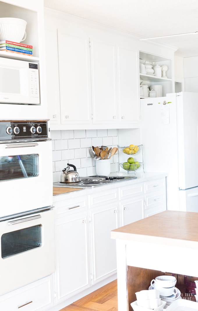 kitchen cabinet makeover and cabinet hardware