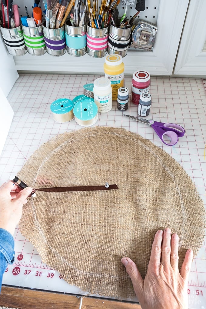 How to cut a circle out of fabric