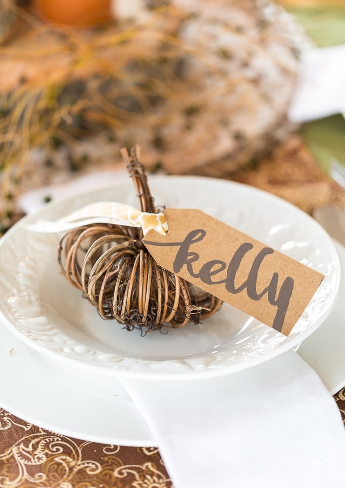 Script DIY table place cards