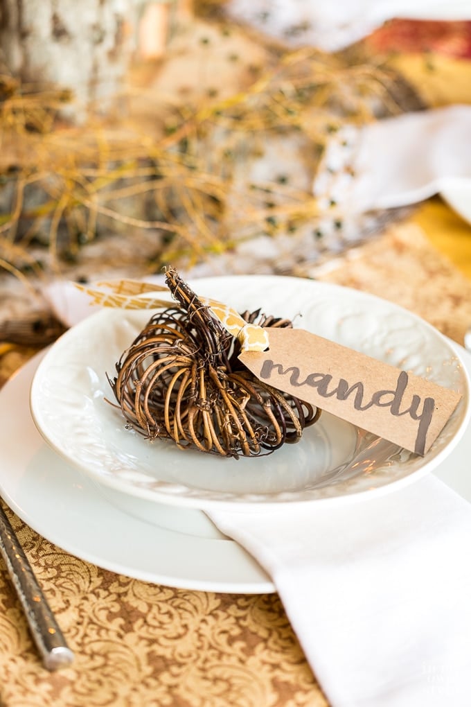 Rustic Thanksgiving Table place cards to make