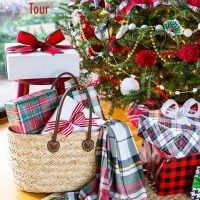 Christmas decorating ideas using red. Christmas house tours