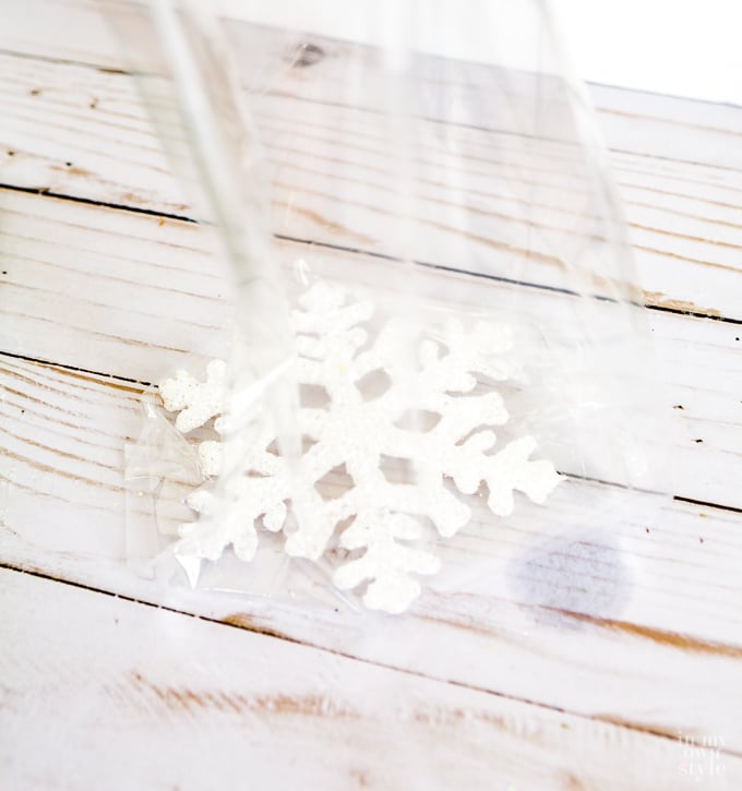 How to wrap small items for Christmas