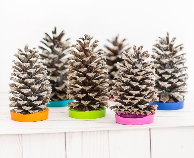 Pine cone crafts to make and give to hosteses, teachers, neighbors and more.