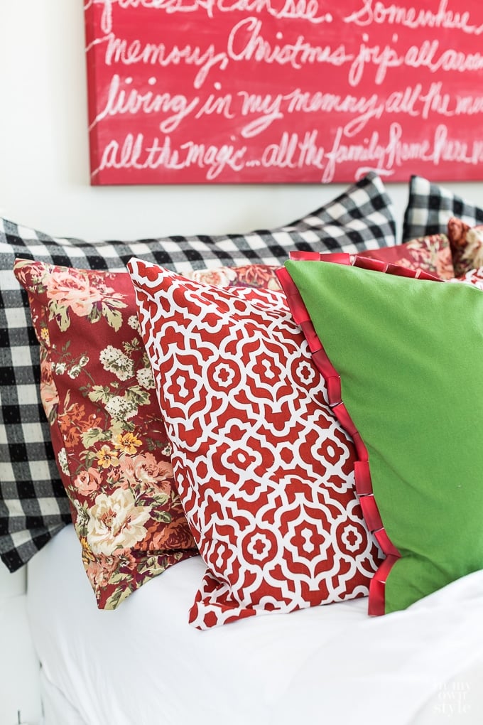 holiday guest room DIY decor ideas