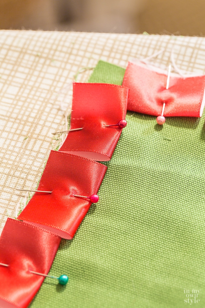 ribbon trim for a pillow tutorial
