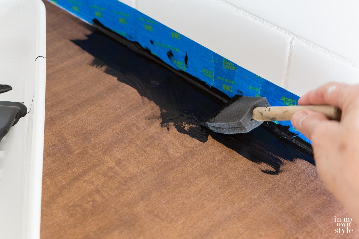 How to paint a kitchen or bathroom counter
