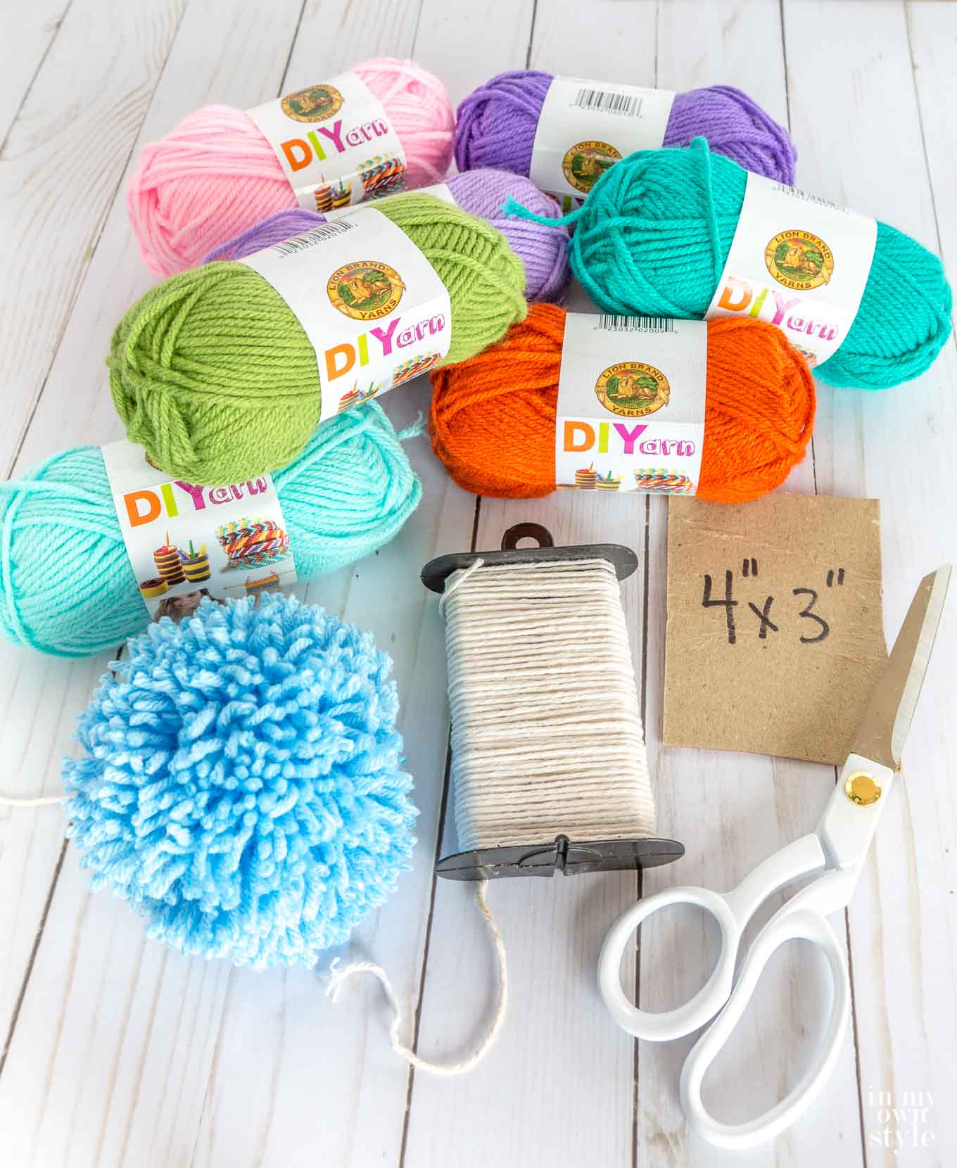 How to make a pom pom basket for home organizing and storage