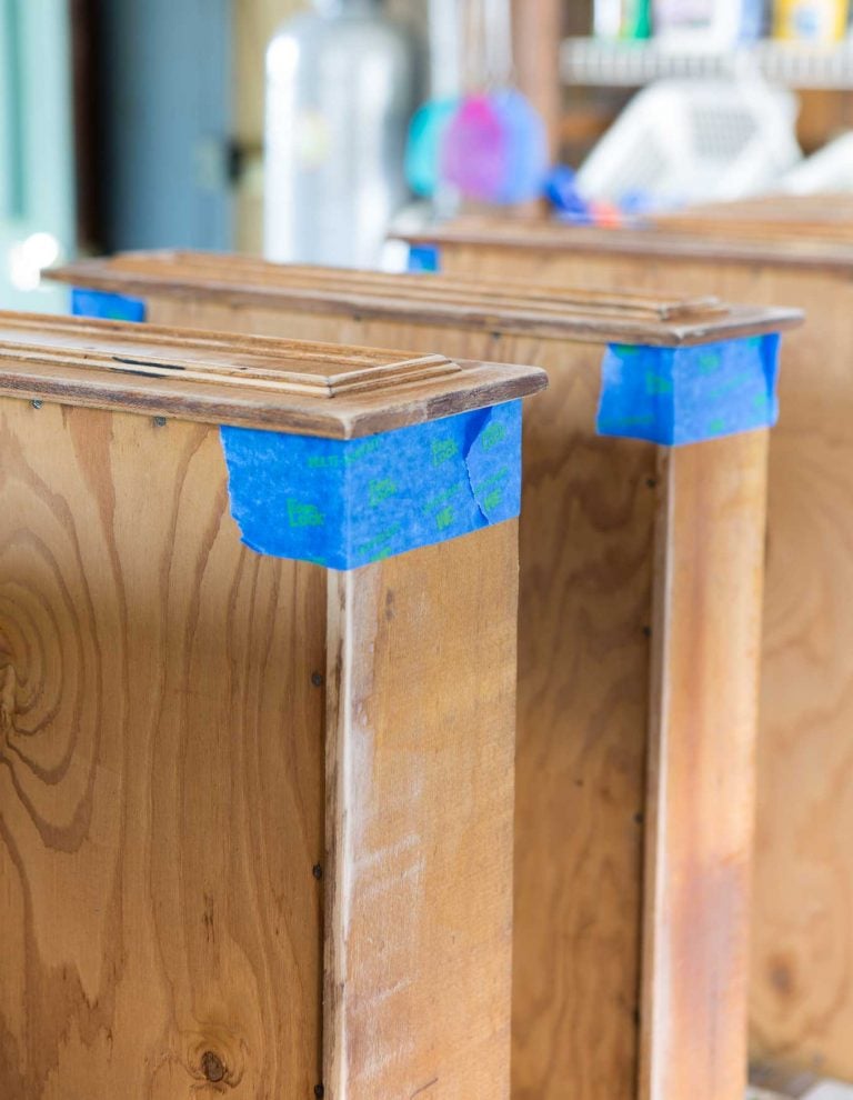 Kitchen-cabinet-painting-tutorial